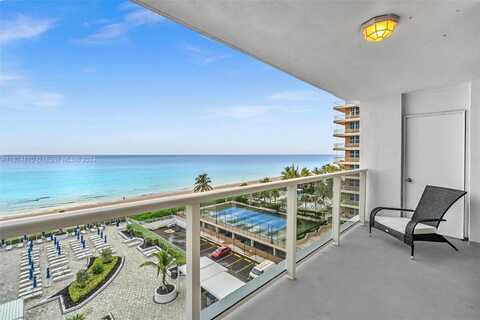 Ocean, HALLANDALE BEACH, FL 33009