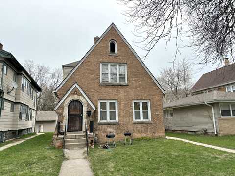 39Th, MILWAUKEE, WI 53216