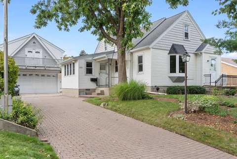 51St, MILWAUKEE, WI 53219