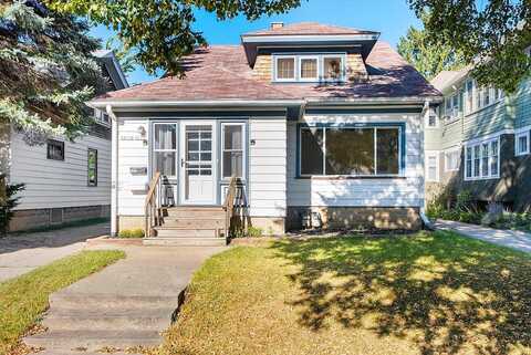 61St, MILWAUKEE, WI 53213