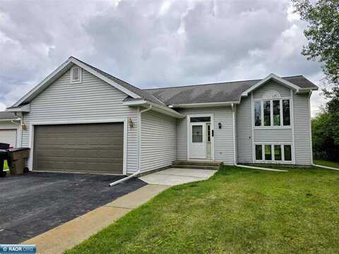 35Th, HIBBING, MN 55746