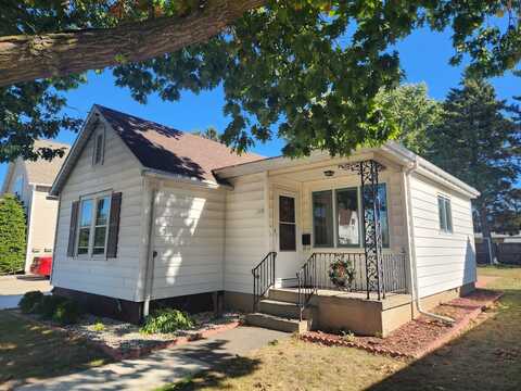 21St, MANITOWOC, WI 54220