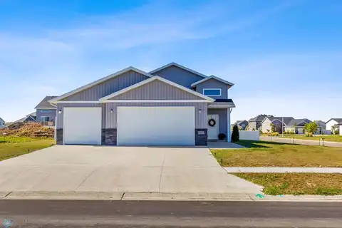 18Th, MOORHEAD, MN 56560