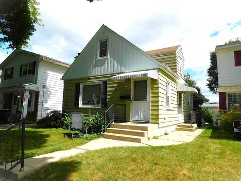 90Th, MILWAUKEE, WI 53227