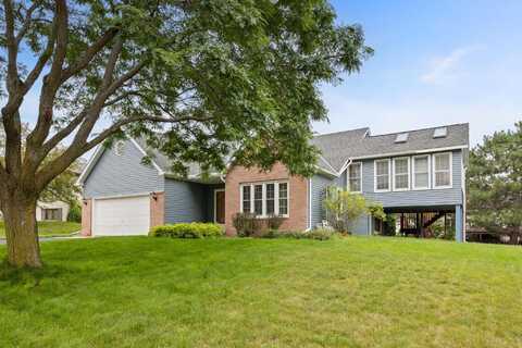 Bluff, CHASKA, MN 55318