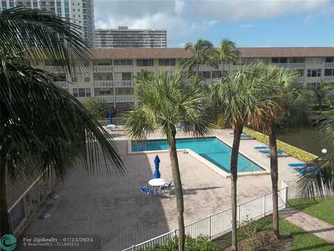 Ocean, HALLANDALE BEACH, FL 33009