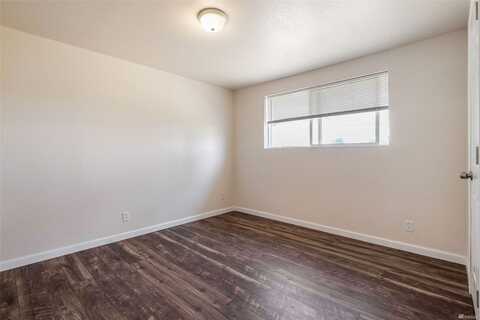 Earl, MOSES LAKE, WA 98837