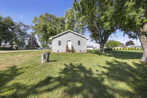 Birch, OMRO, WI 54963