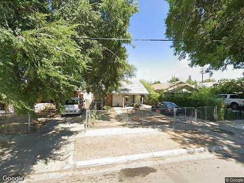 8Th, FRESNO, CA 93702