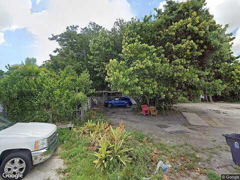 Davis, LAKE WORTH, FL 33461