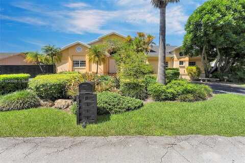 181St, PALMETTO BAY, FL 33157