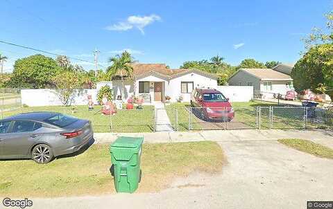 304Th, HOMESTEAD, FL 33033