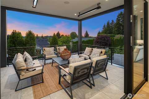 89Th, BELLEVUE, WA 98004