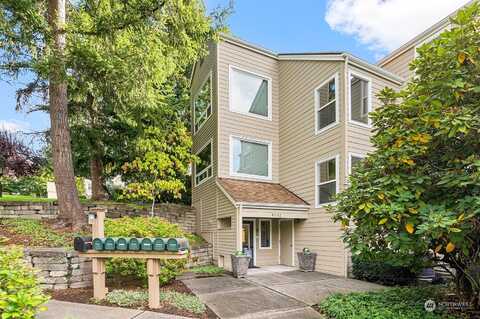 Providence Point Dr Se, Issaquah, WA 98029