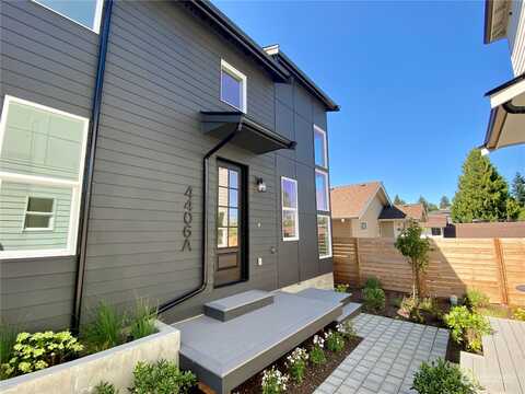 37Th Avenue Sw, Seattle, WA 98126