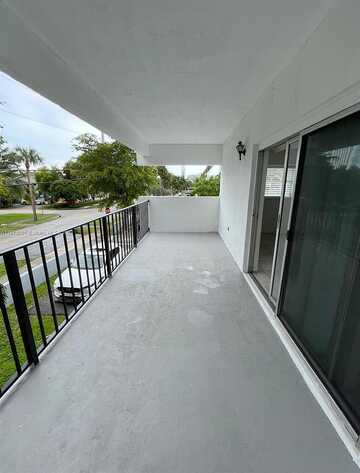 Ne 26Th Ave, North Miami Beach, FL 33160