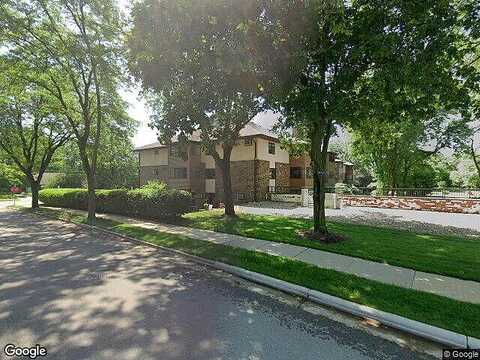 Maple Wood Lane, Madison, WI 53704