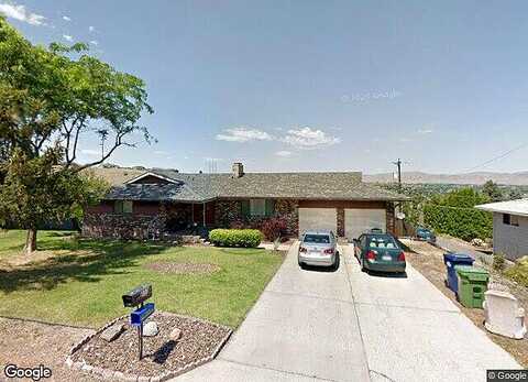Riverview Avenue, Selah, WA 98242