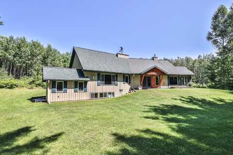 Long Shot Ln, Minocqua, WI 54548