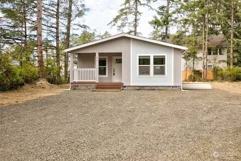 Paradise Court Ne, Ocean Shores, WA 98569