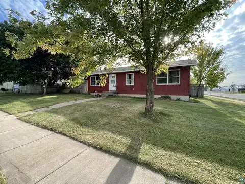 W 2Nd Ave, Ashland, WI 54806