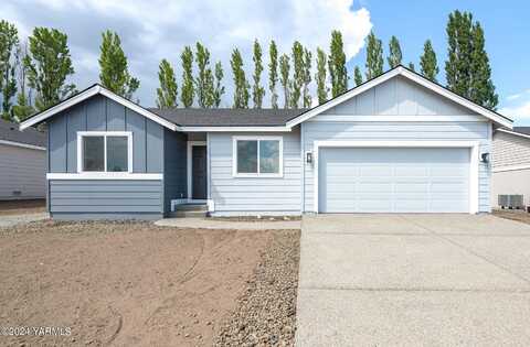 N Aspen St, Tieton, WA 98947