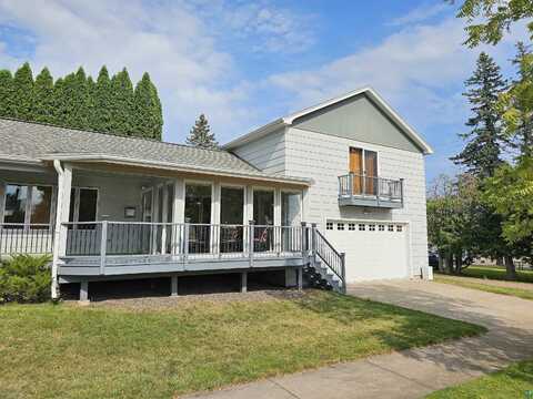 N 1St Ave E, Washburn, WI 54891