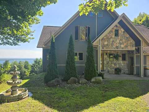 10Th St N, Bayfield, WI 54814