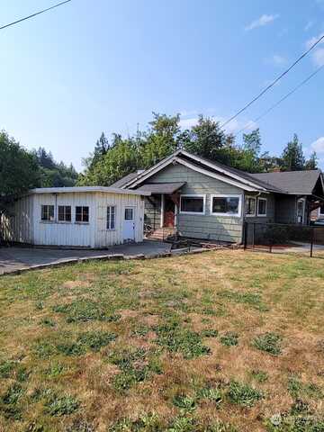 Nw Kerron Avenue, Winlock, WA 98596