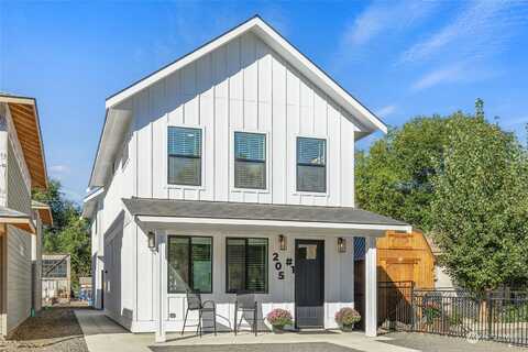 N Elliott Street, Ellensburg, WA 98926