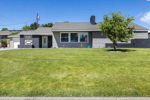 S Ione Street, Kennewick, WA 99336