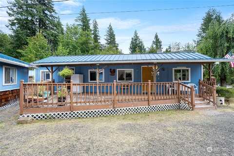 133 - 135 Holiday Lane, Packwood, WA 98361