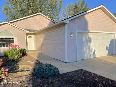 Summitview Ave, Yakima, WA 98908