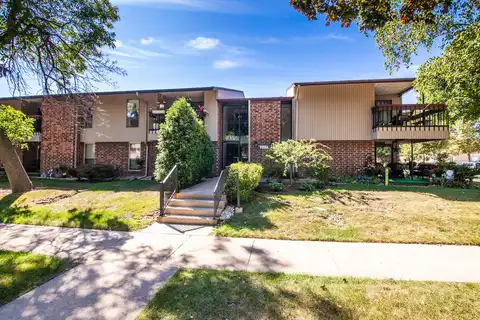 W Manitoba St, Unit 12, West Allis, WI 53219