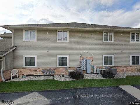 Shepherds Dr, Unit 5, West Bend, WI 53090