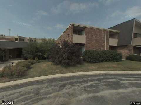 W Willow Ct, Unit 234, Fox Point, WI 53217