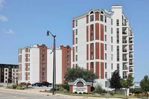 Lake Ave, Unit 302, Racine, WI 53403