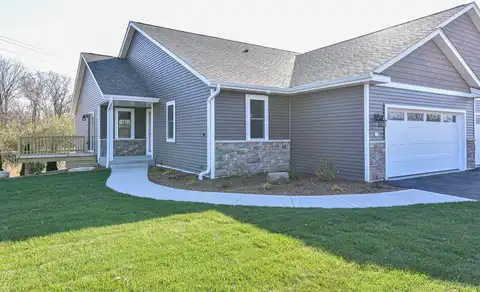 N Trailview Circle, Waterford, WI 53185