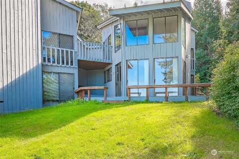 N Nugent Road, Lummi Island, WA 98262