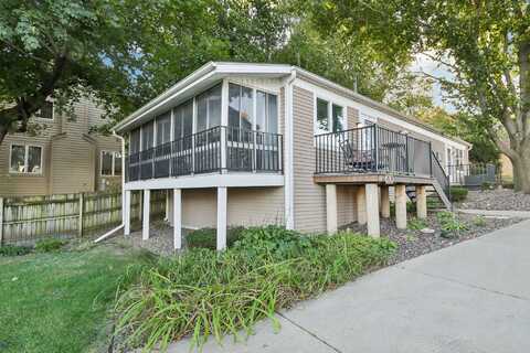 S Browns Lake Dr, Unit H1, Burlington, WI 53105