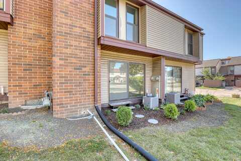 W Edgerton Ave, Unit B, Milwaukee, WI 53221