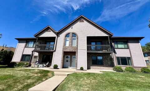 Meadowcreek Drive, Pewaukee, WI 53072