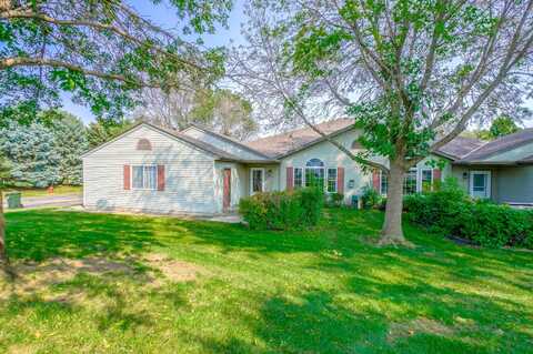 Carriage Drive, Hudson, WI 54016