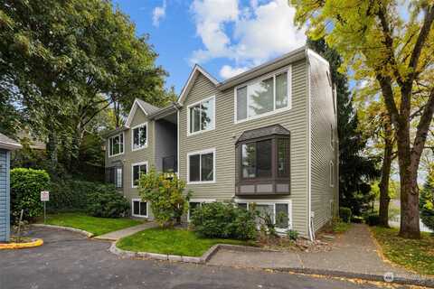 Ne 144Th St, Kirkland, WA 98034