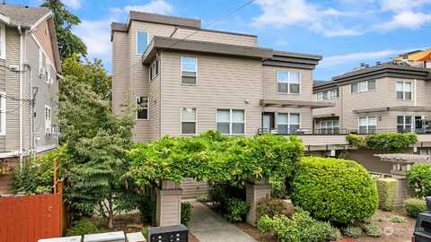 26Th Avenue Ne, Seattle, WA 98125