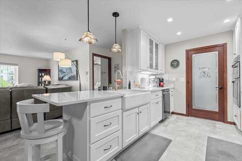 N University Dr, Unit 101, West Bend, WI 53095