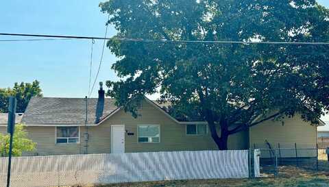 E Empire Rd, Millwood, WA 99206