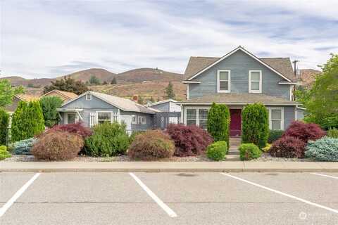 & 129 E Chelan Avenue, Chelan, WA 98816