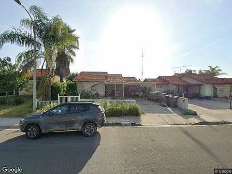 Connie, MENIFEE, CA 92586