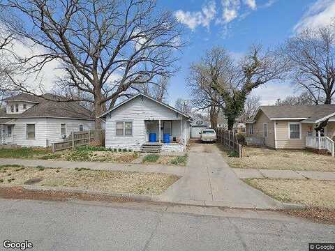 9Th, HUTCHINSON, KS 67501